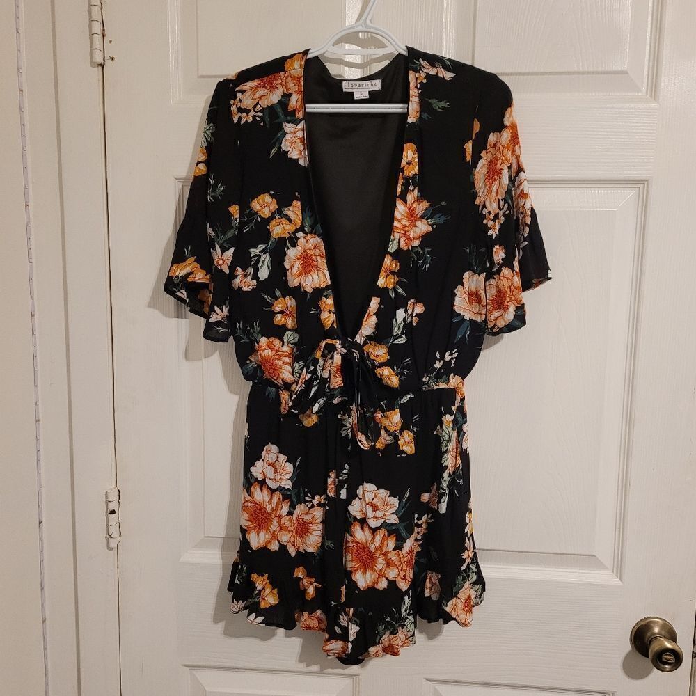 Love riche deep v-neck short sleeve floral romper